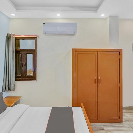 Super Capital O Moody Inn Делхи Екстериор снимка