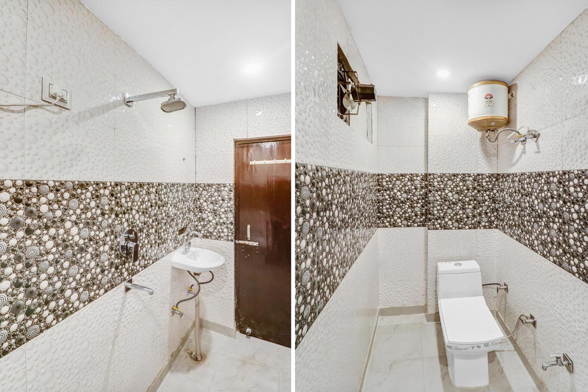 Super Capital O Moody Inn Делхи Екстериор снимка